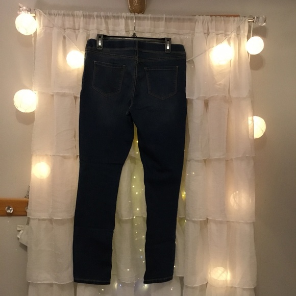 ST Johns Bay pull on jeans Size Medium nwot - Picture 2 of 3